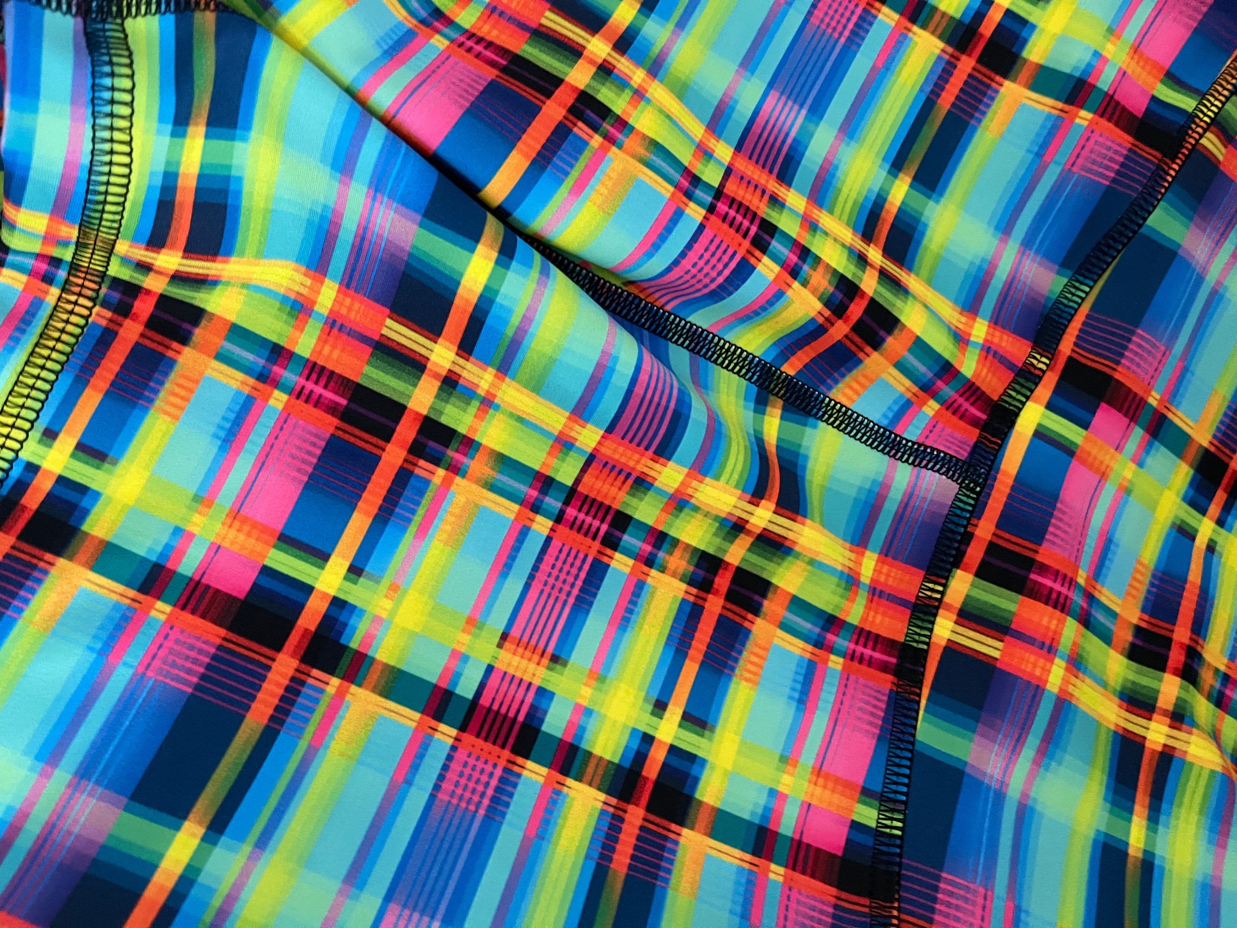 Glow Lines Midrise Hybrid Shorts No Pockets