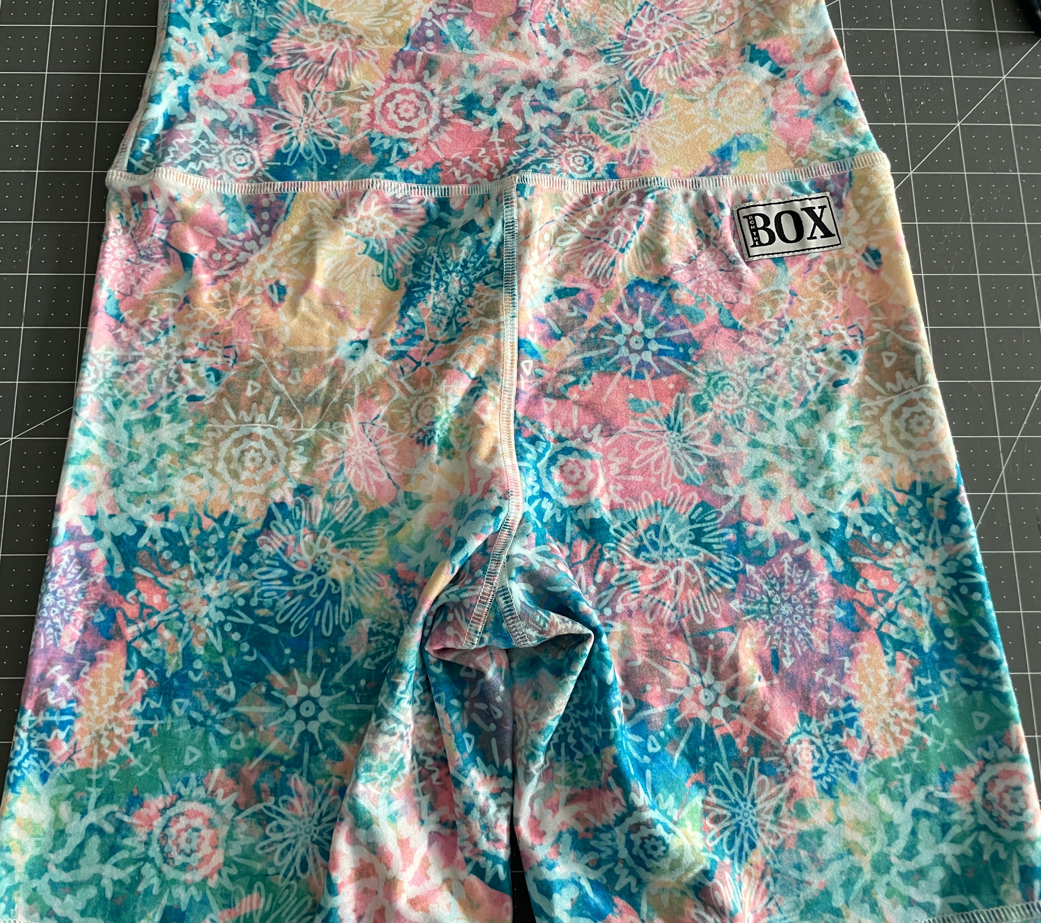 SNOW FLAKES 7.5"inseam HIGHRISE - OG Fabric