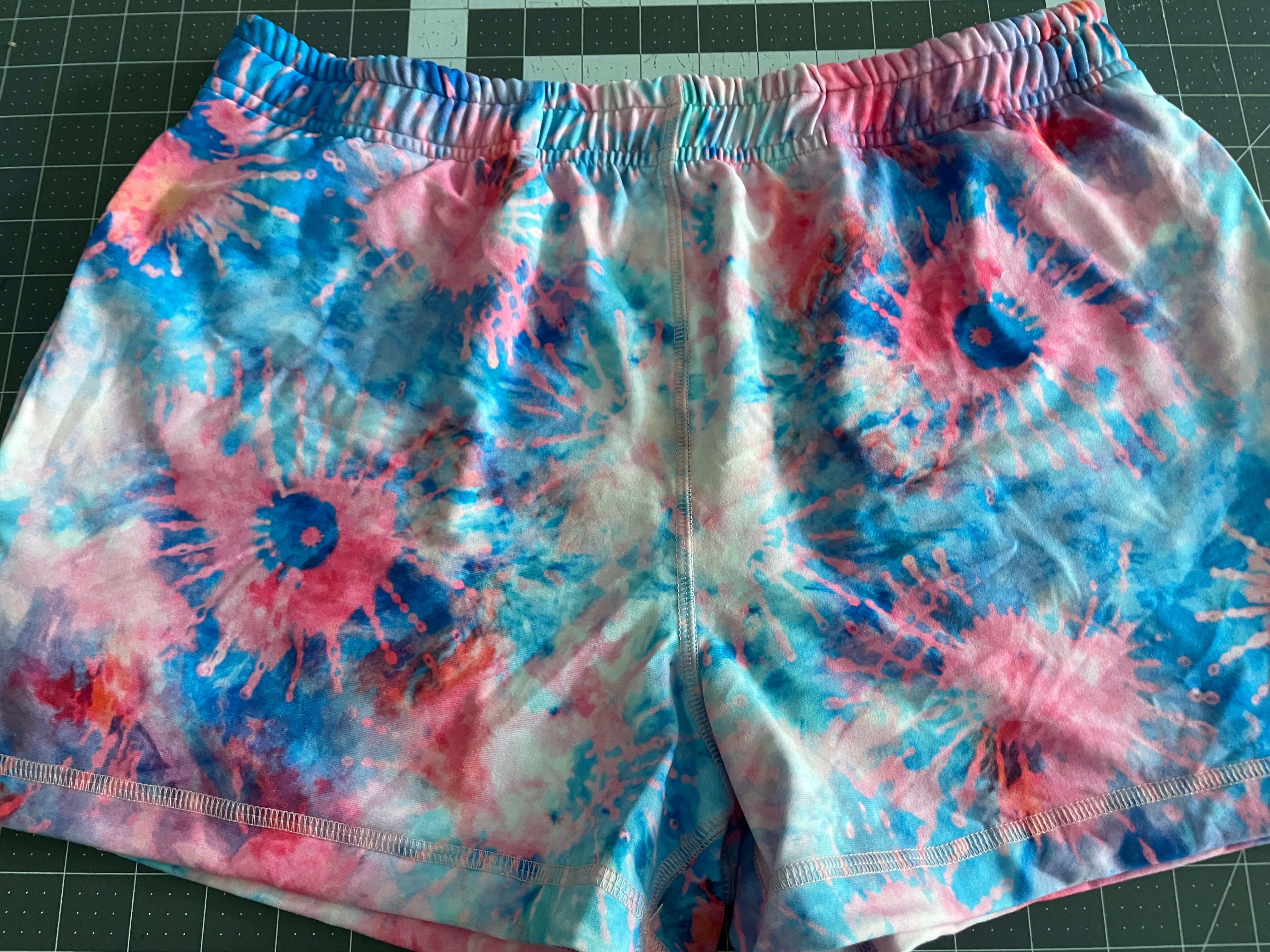CLOUD TIEDYE Lounge 3 " inseam Large