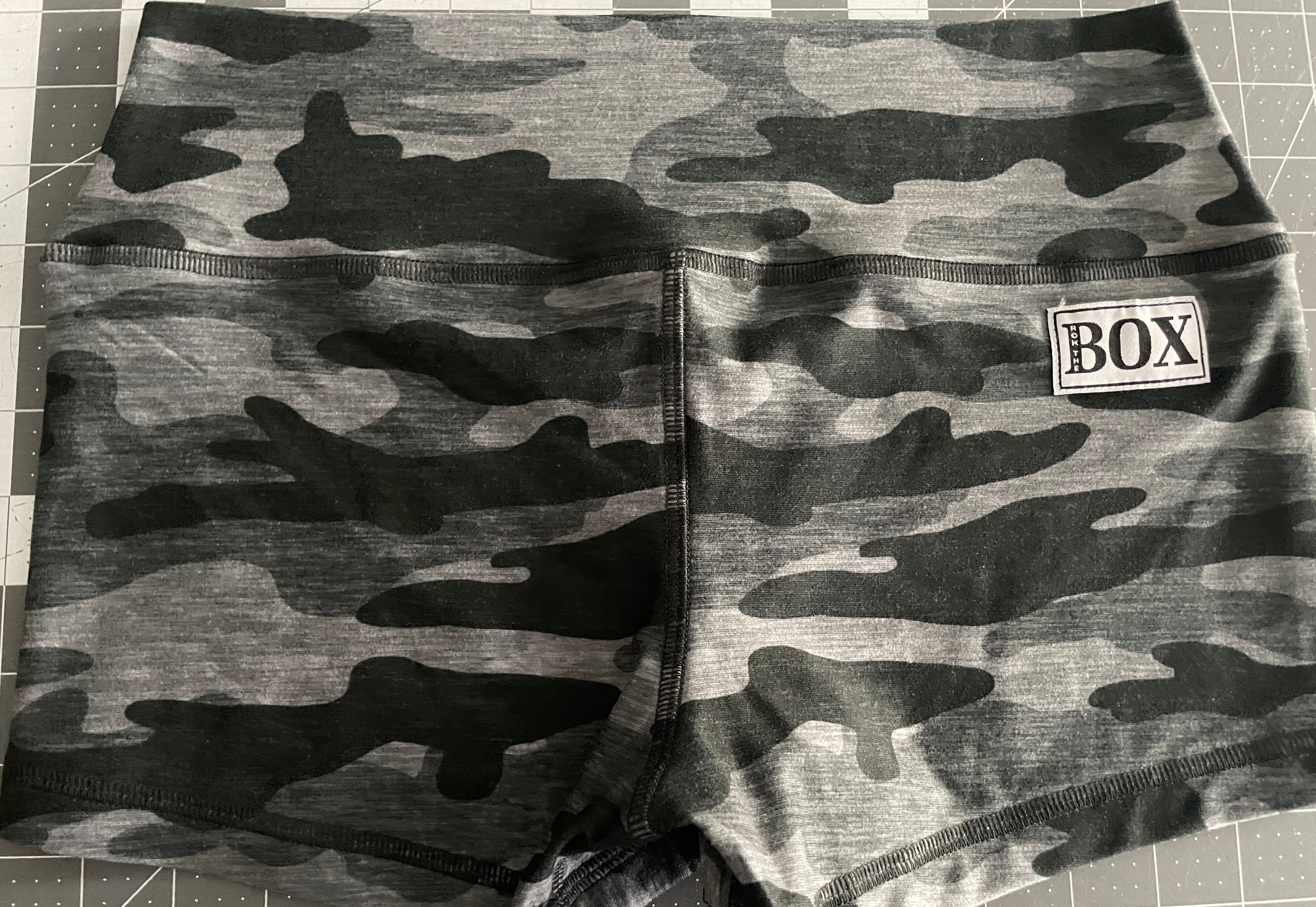 BLACK OPS MIDRISE 2.5"inseam MEDIUM MID WAIST - OG FabriC