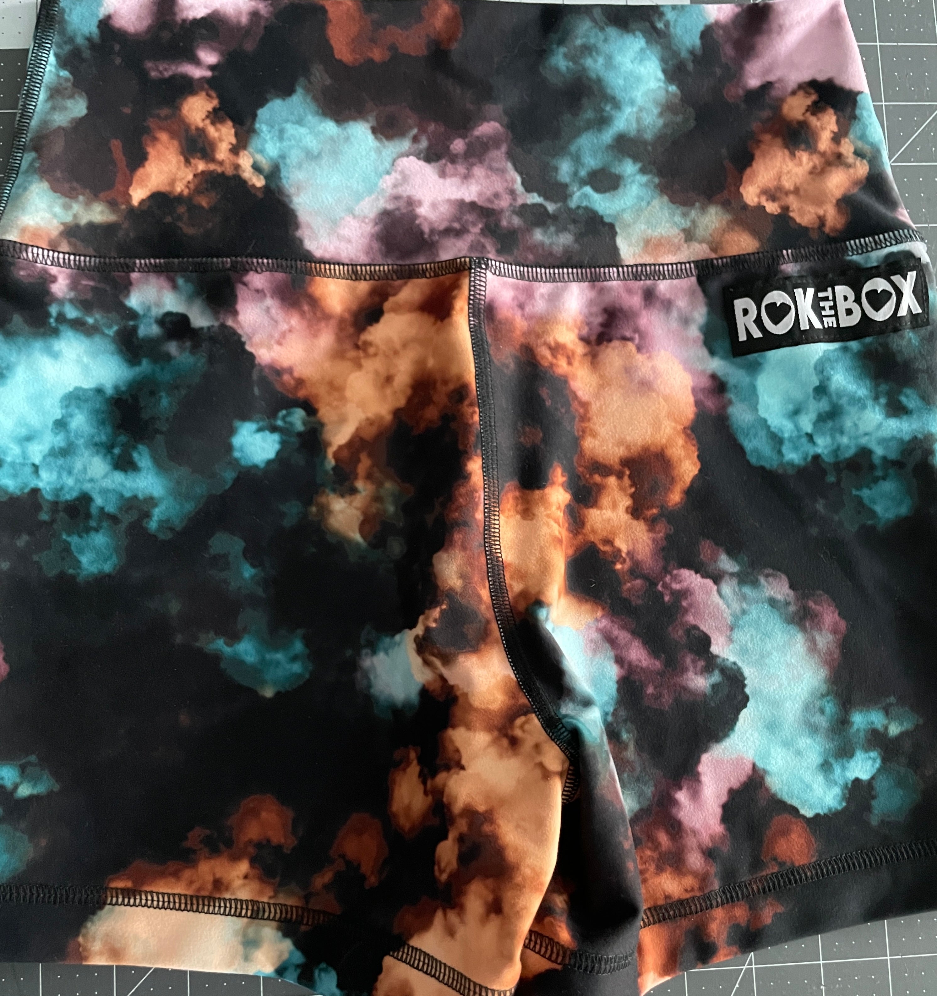SMOKE HIGHRISE 4.5"inseam MEDIUM - FLEX Fabric