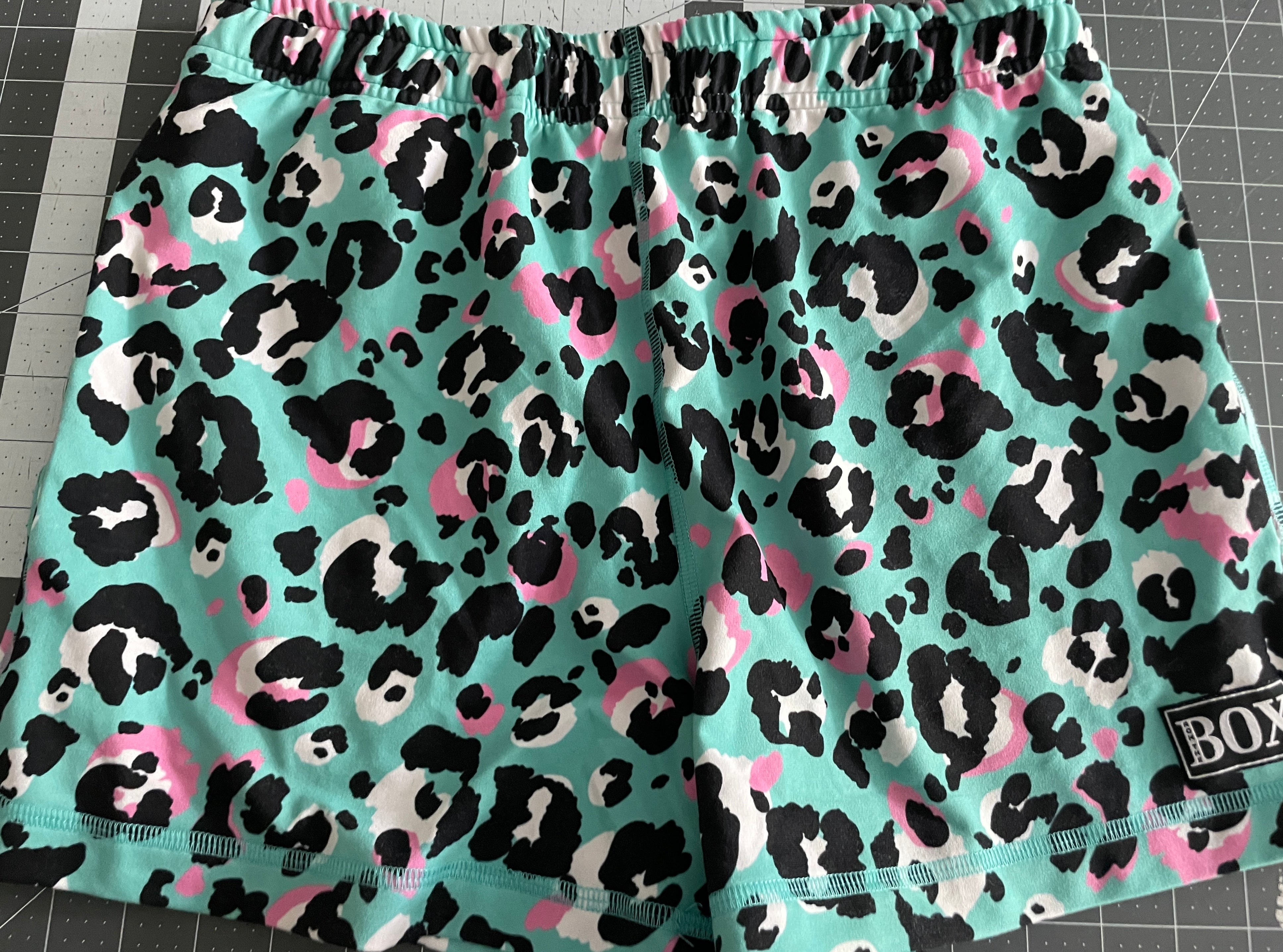 TURQ LEO Lounge 3 " inseam MEDIUM