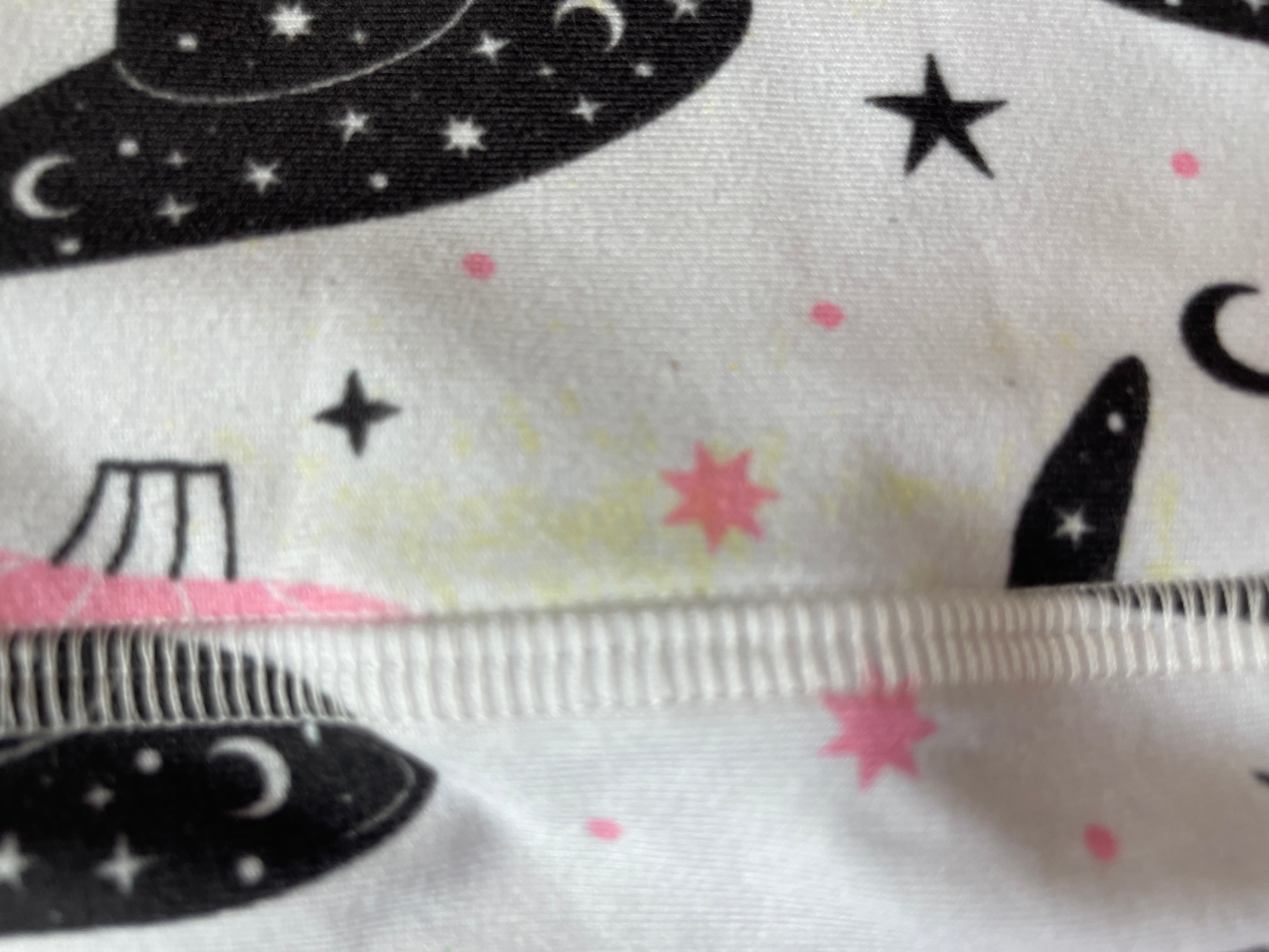 HATS N PUMPKINS MIDRISE 2.5"inseam MEDIUM- OG FabriC