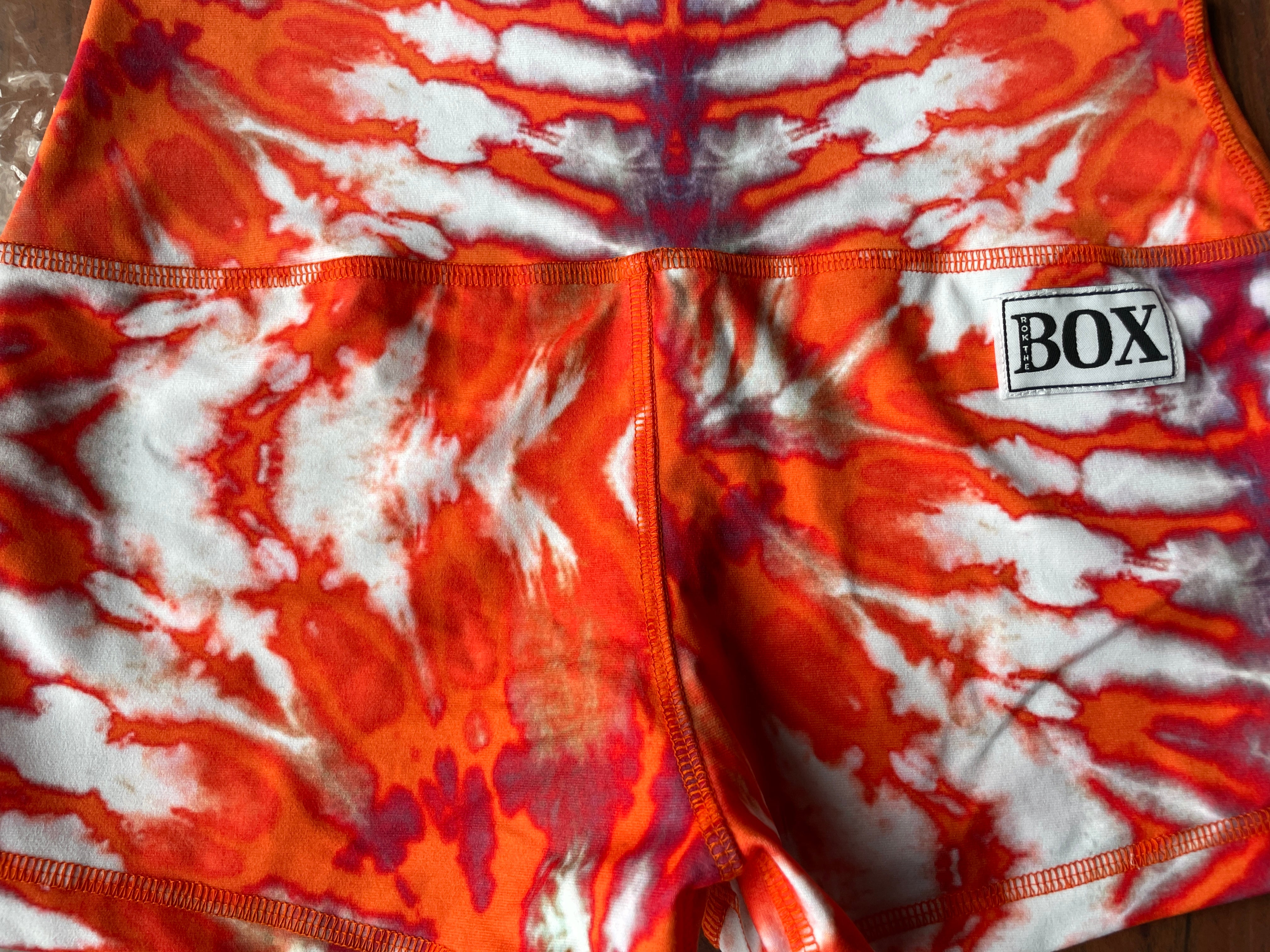 TYEDIE SKELS ORANGE MIDRISE 2.5"inseam MEDIUM- OG FabriC