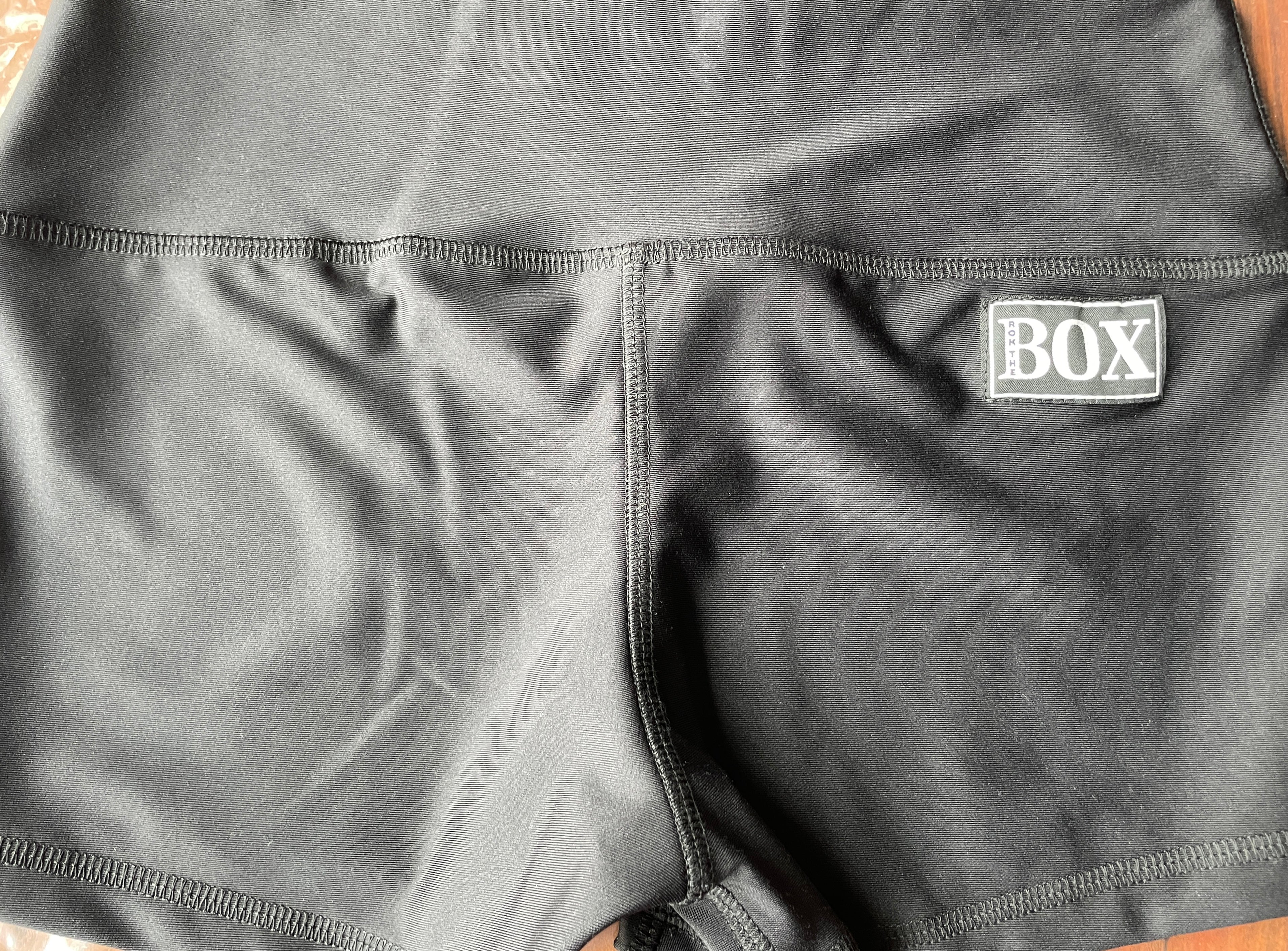 BLACK MIDRISE 2.5"inseam MEDIUM- FLEX FabriC