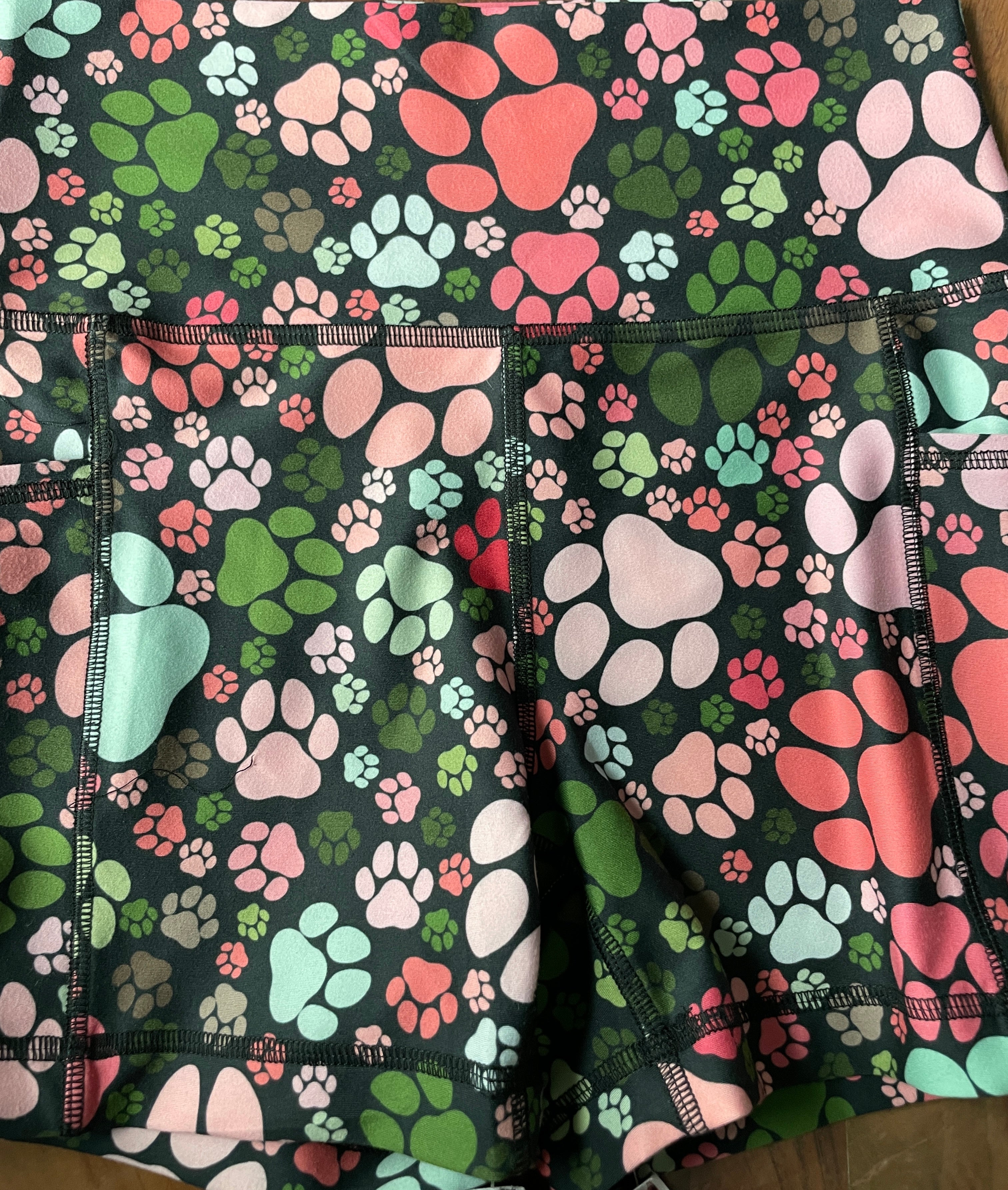 GARDEN PAWS HYBRID 4.5"inseam MEDIUM- HYBRID FabriC