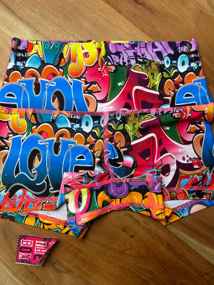 LOVE GRAFFITI 3.5” MED HIGH WAIST